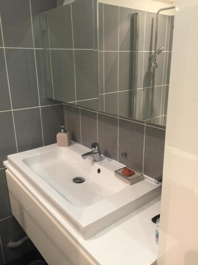 Private Bedrooms Near Eiffel Tower Paris Extérieur photo